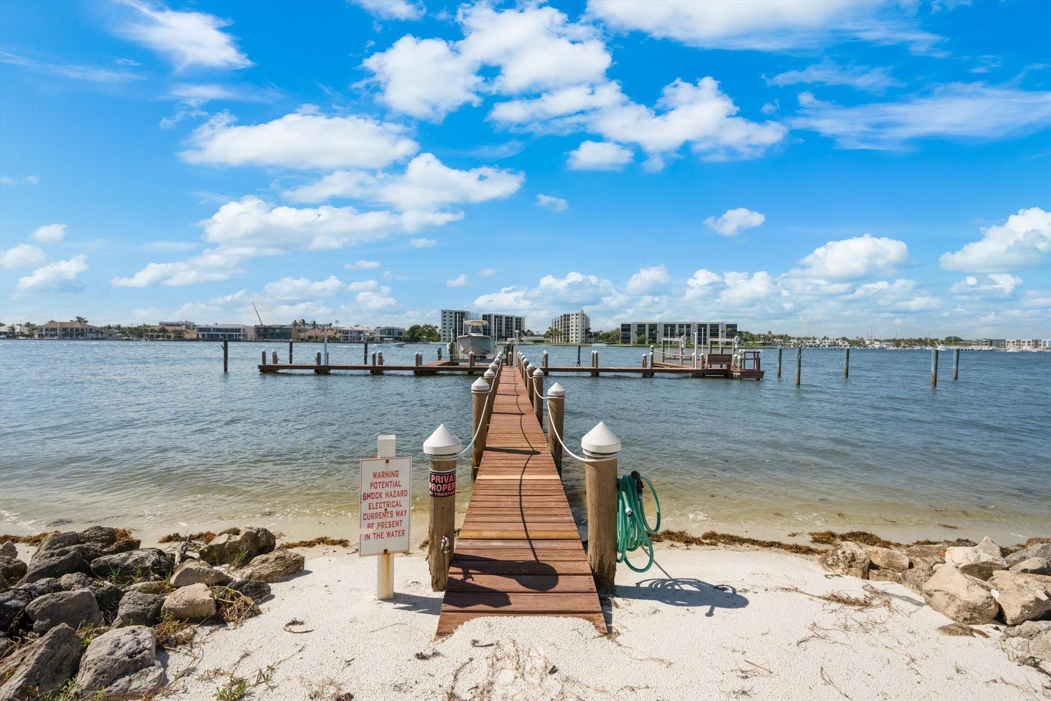 19850 Beach Rd #2b Jupiter, FL 33469