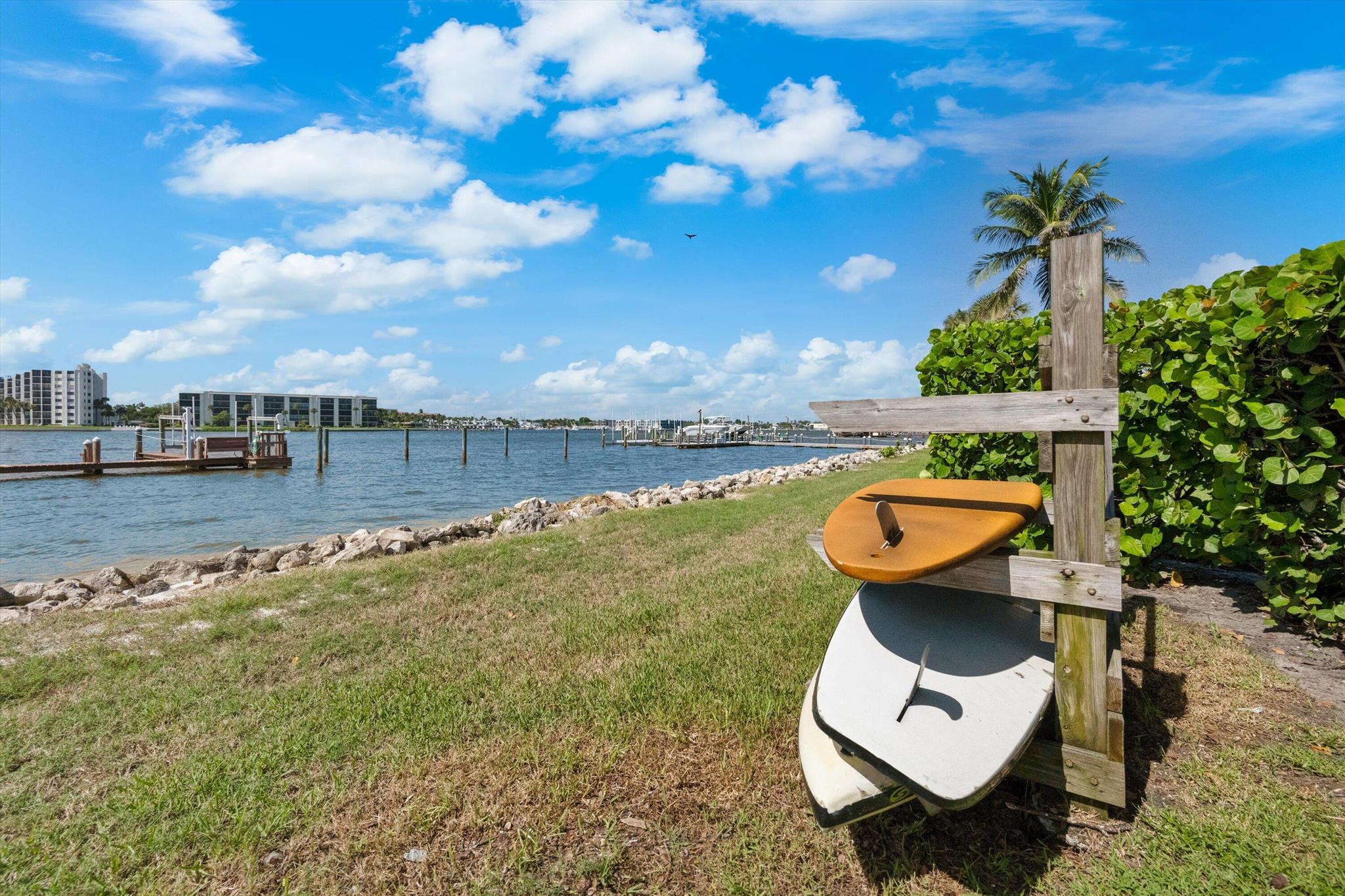 19850 Beach Rd #2b Jupiter, FL 33469