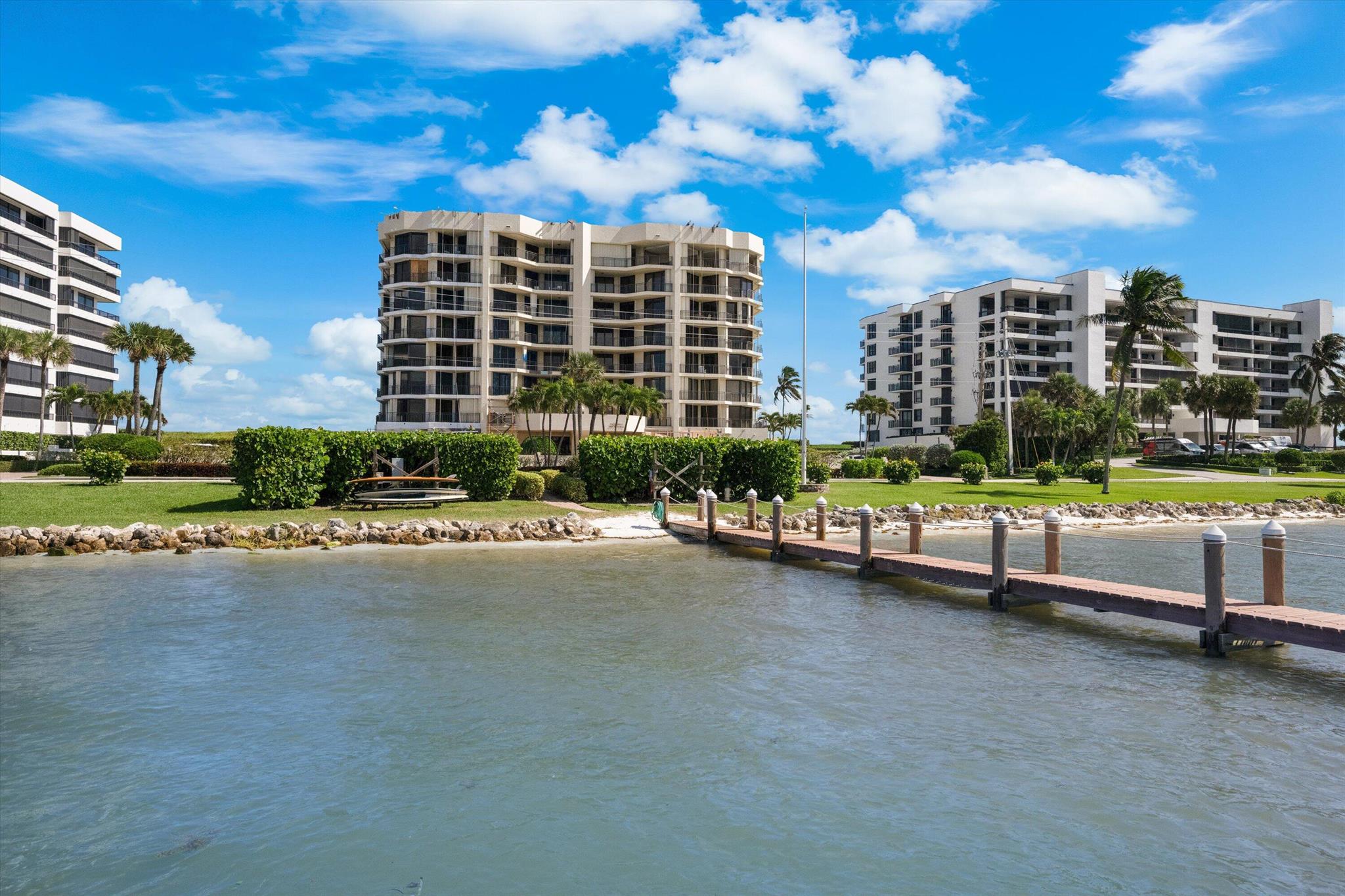 19850 Beach Rd #2b Jupiter, FL 33469