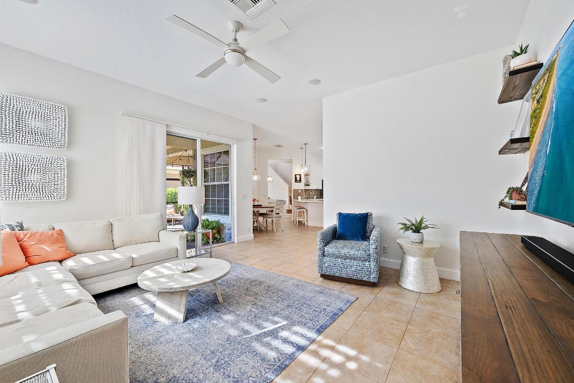 114 Via Santa Cruz Jupiter, FL 33458