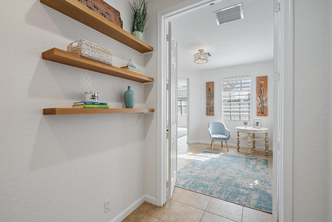 114 Via Santa Cruz Jupiter, FL 33458