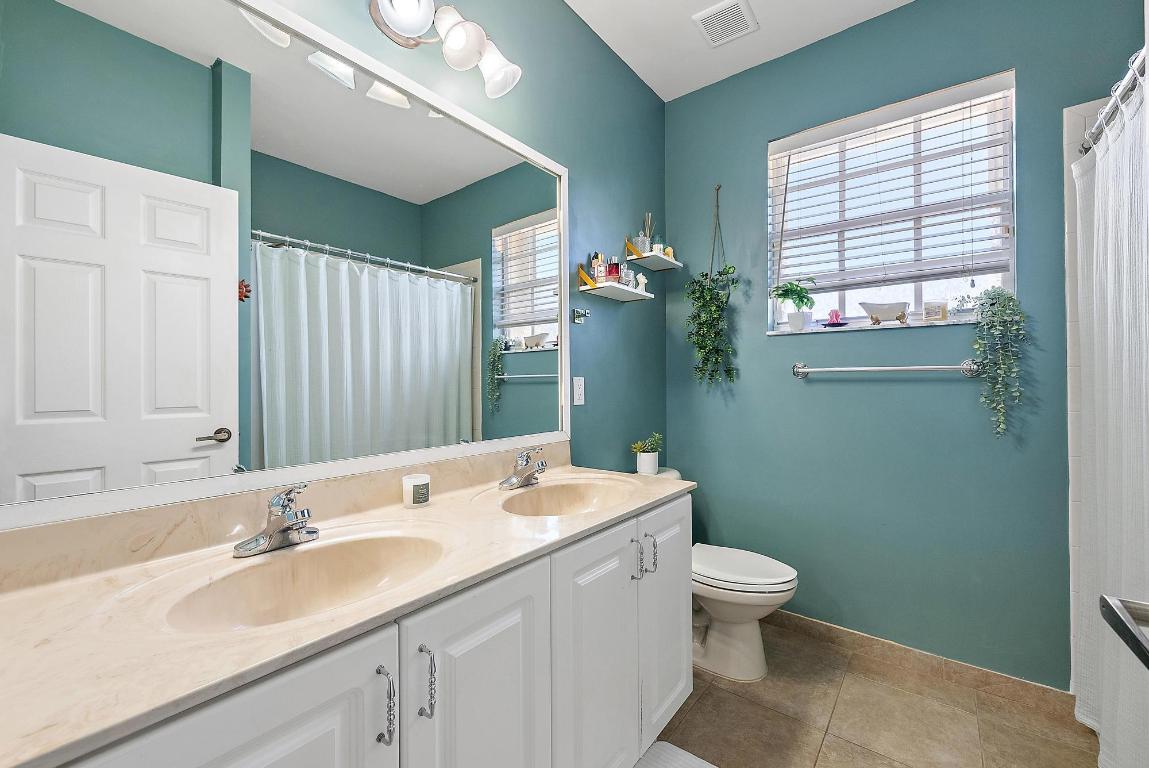 114 Via Santa Cruz Jupiter, FL 33458