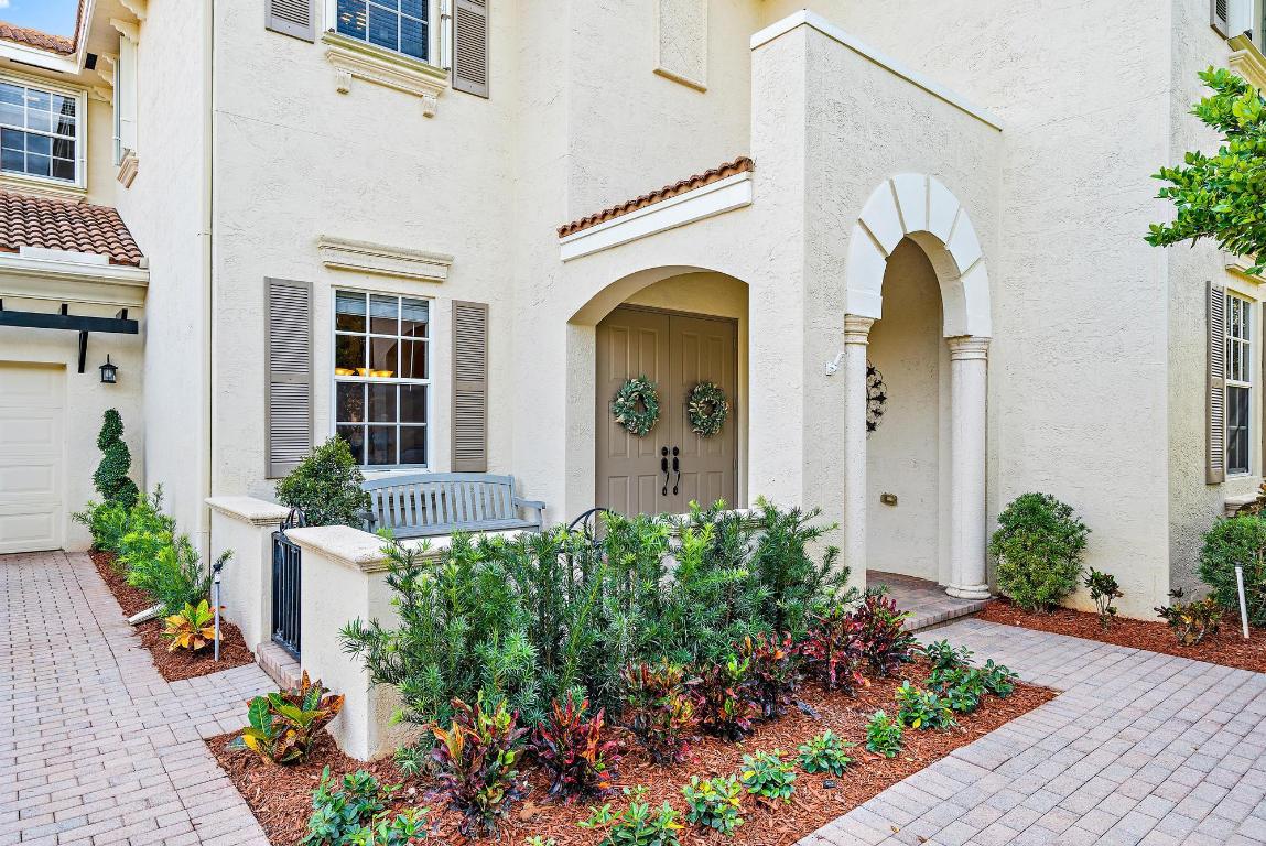 114 Via Santa Cruz Jupiter, FL 33458