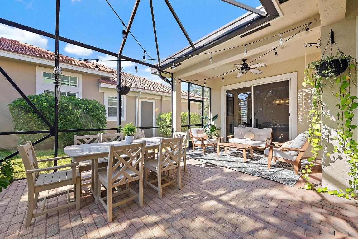 114 Via Santa Cruz Jupiter, FL 33458