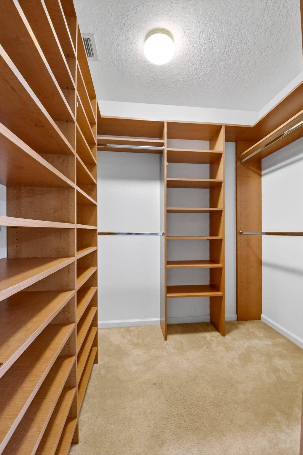 7204 Demedici Cir Delray Beach, FL 33446