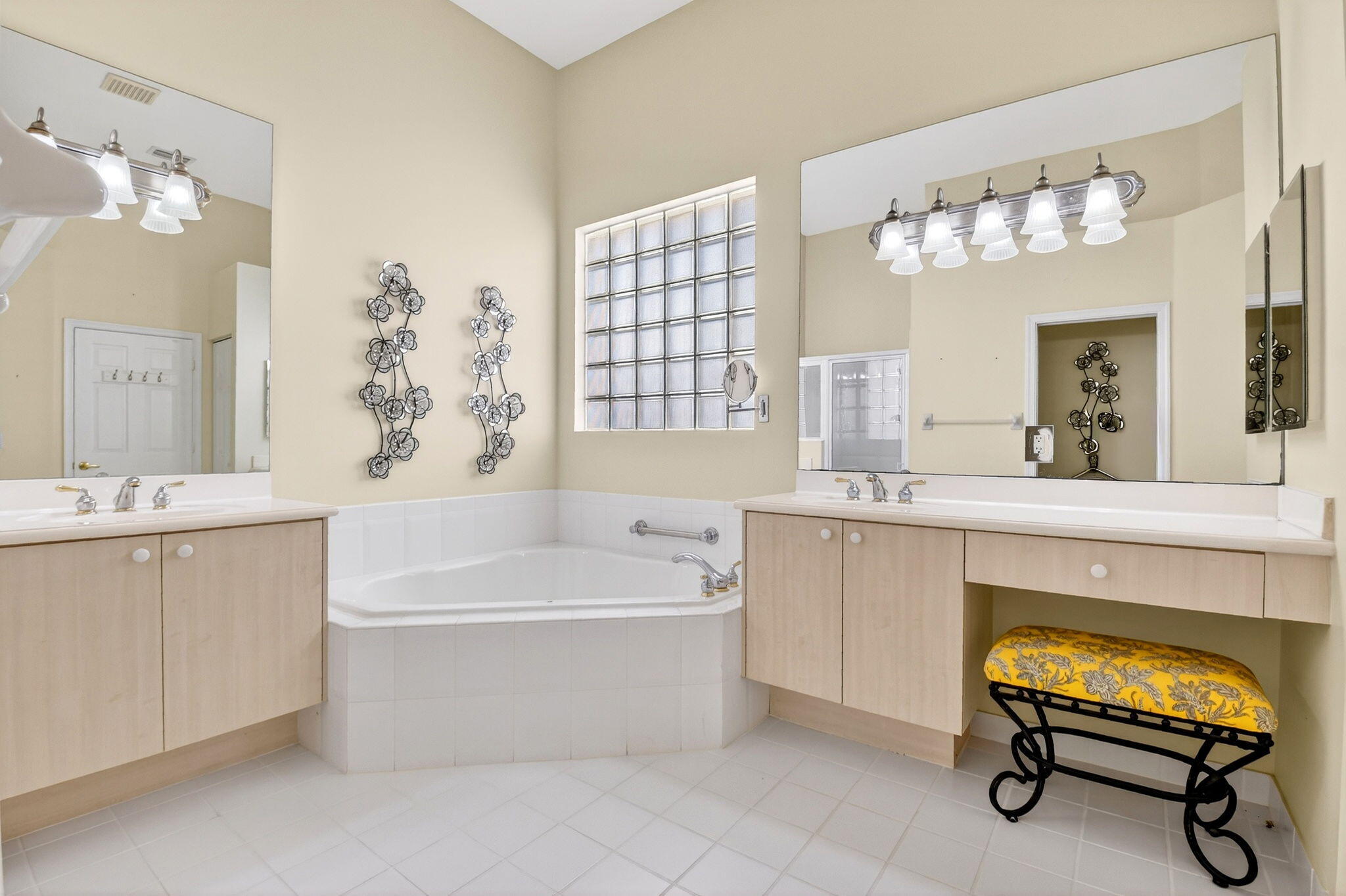 7204 Demedici Cir Delray Beach, FL 33446