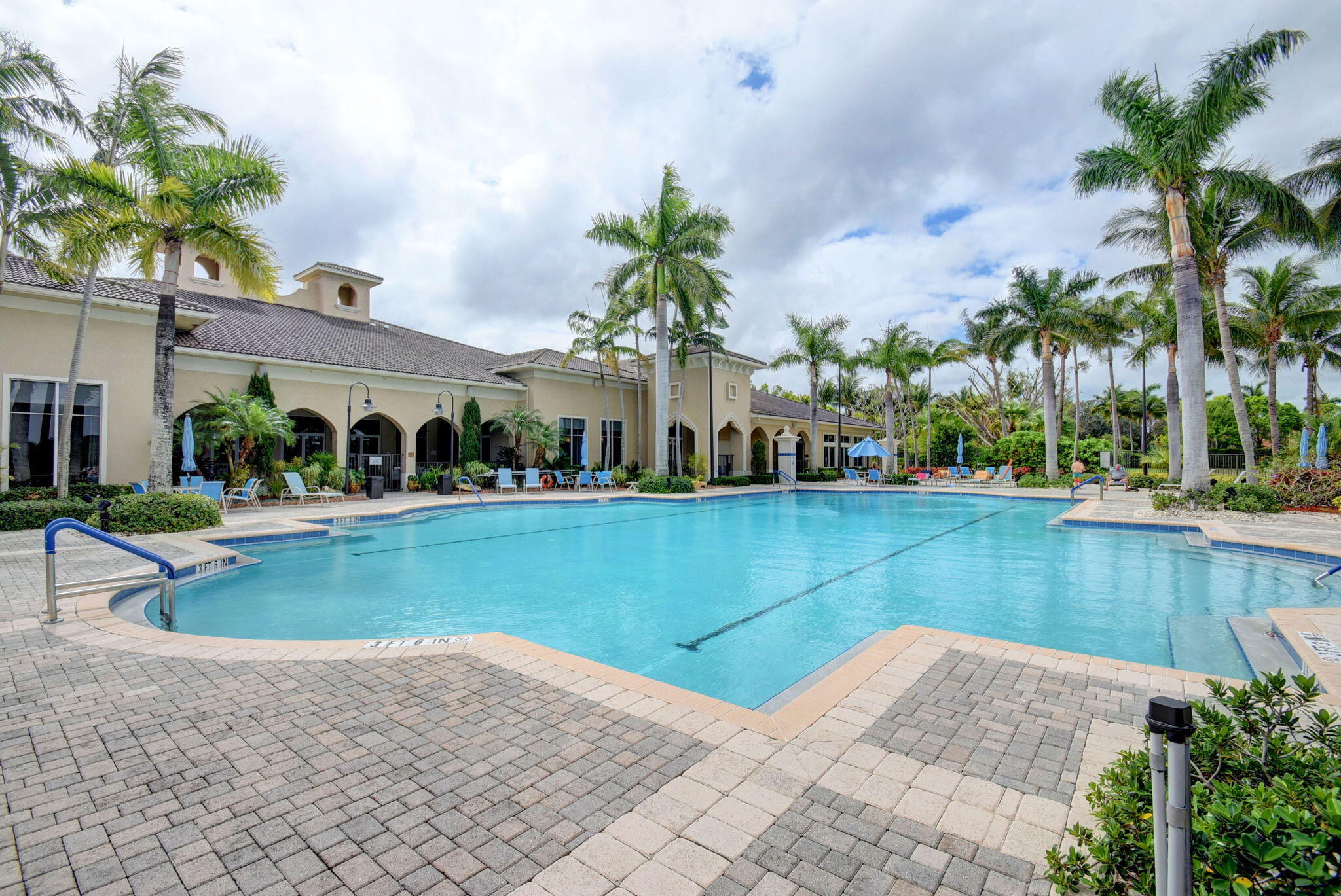 7204 Demedici Cir Delray Beach, FL 33446