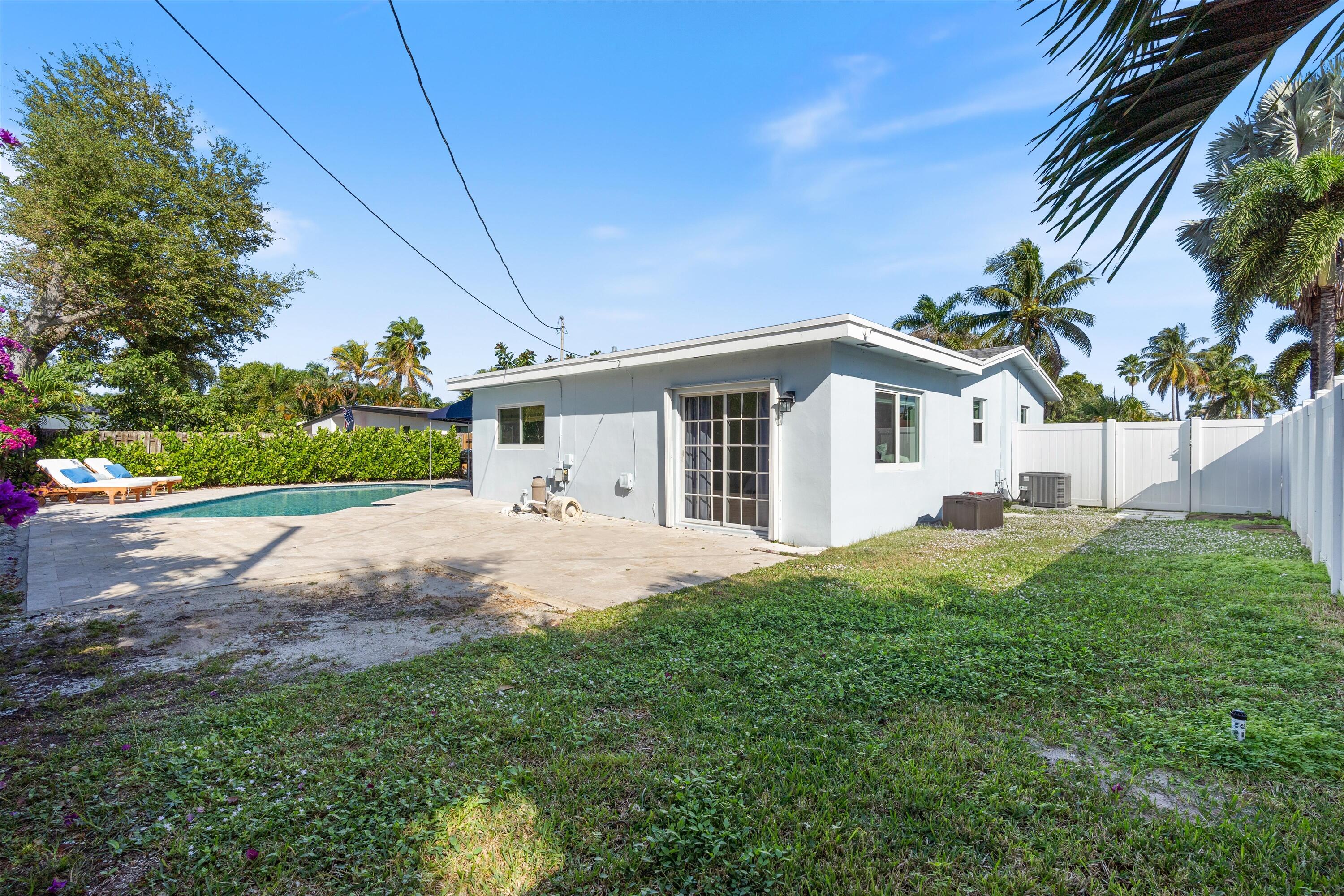 4921 NE 23rd Lighthouse Point, FL 33064