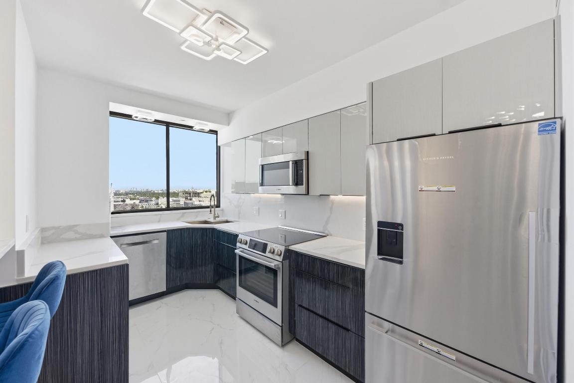 1330 West #1711 Miami Beach, FL 33139