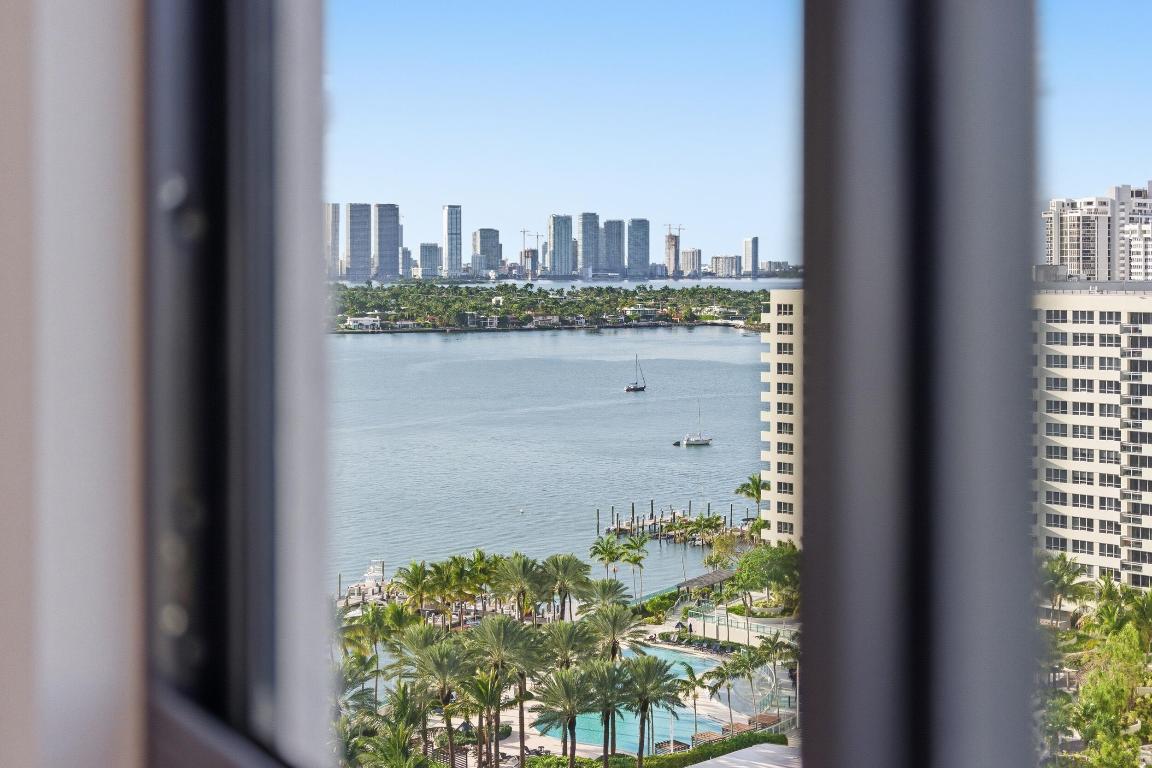 1330 West #1711 Miami Beach, FL 33139