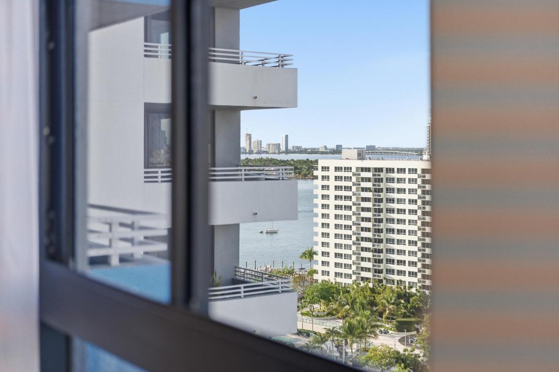 1330 West #1711 Miami Beach, FL 33139