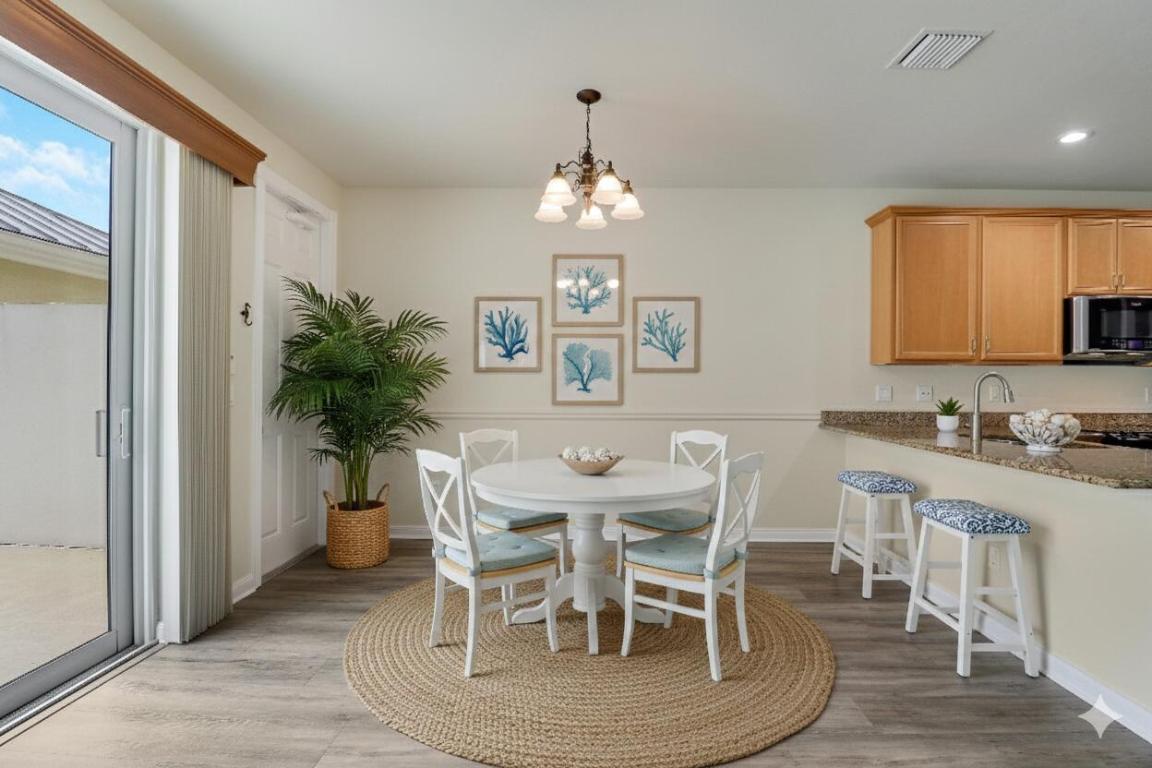 1043 Key Largo Jupiter, FL 33458