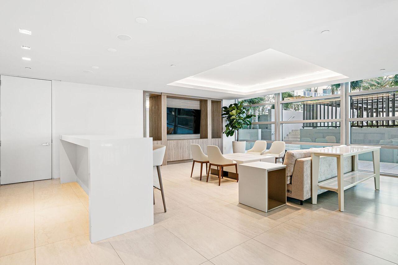 3100 N Ocean #1702p Singer Island, FL 33404