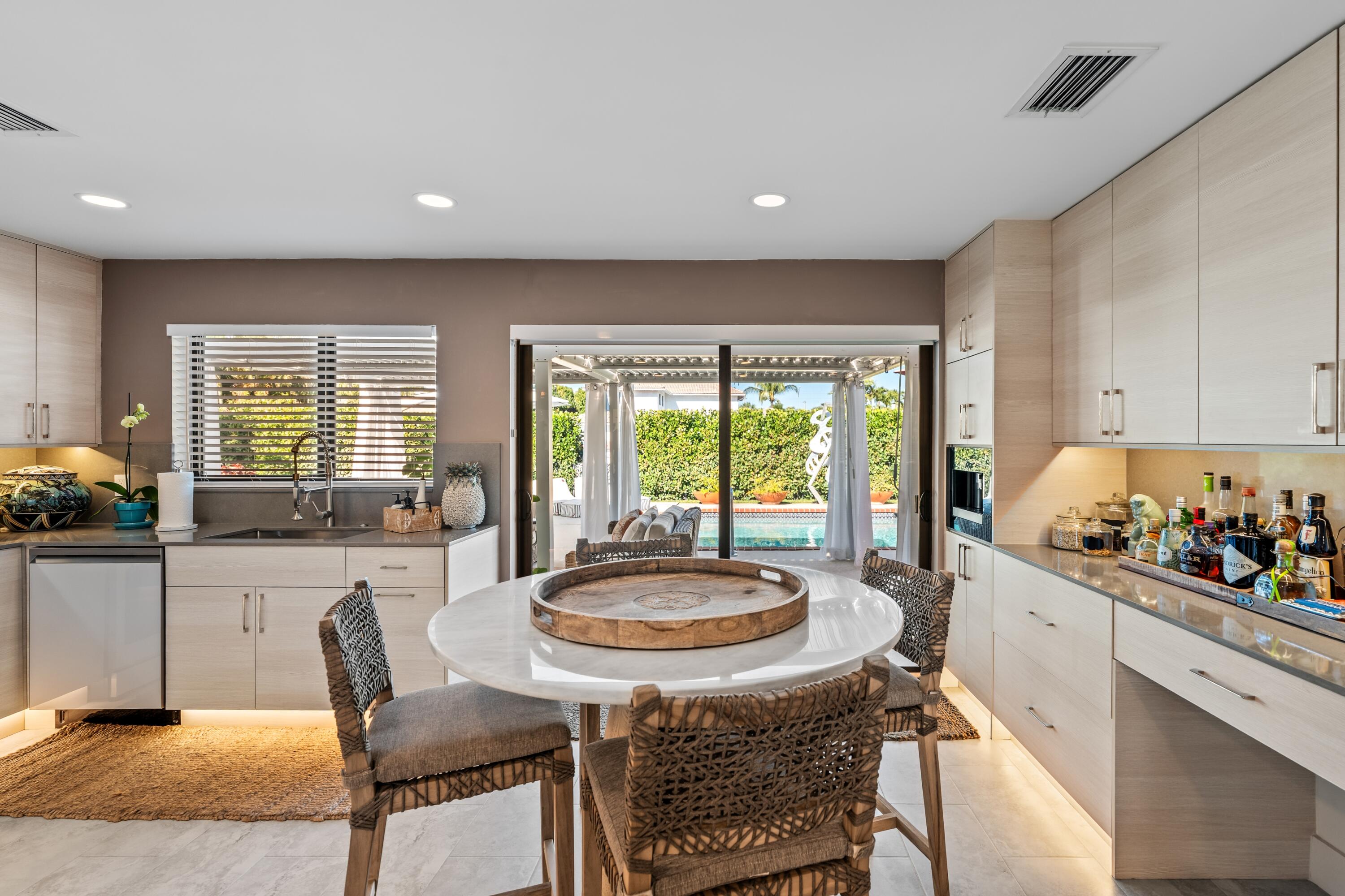 3605 S Lake Boynton Beach, FL 33435