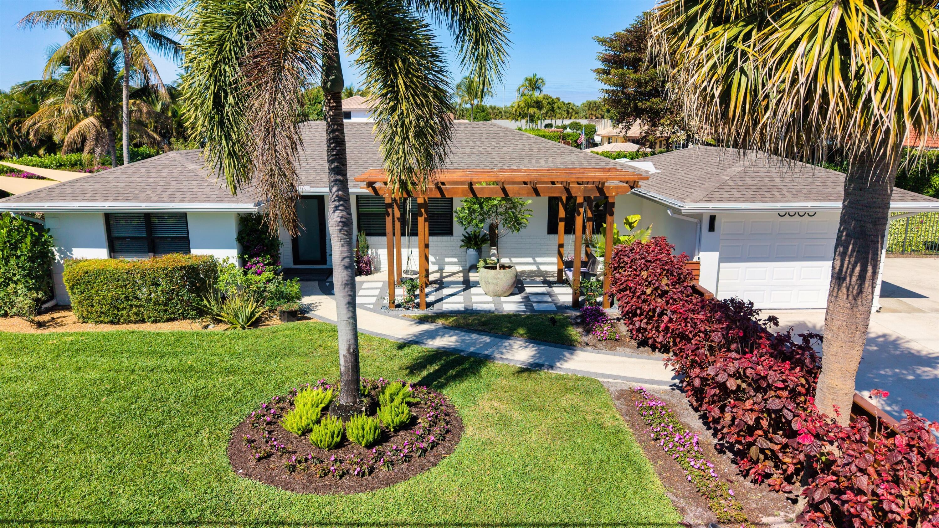 3605 S Lake Boynton Beach, FL 33435