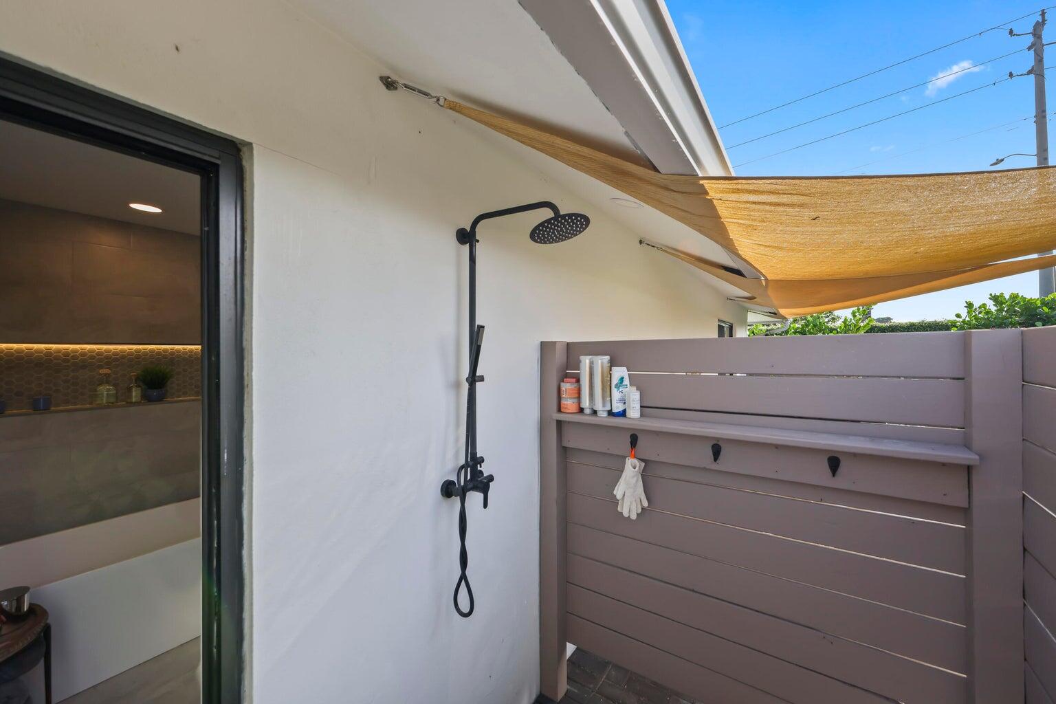 3605 S Lake Boynton Beach, FL 33435