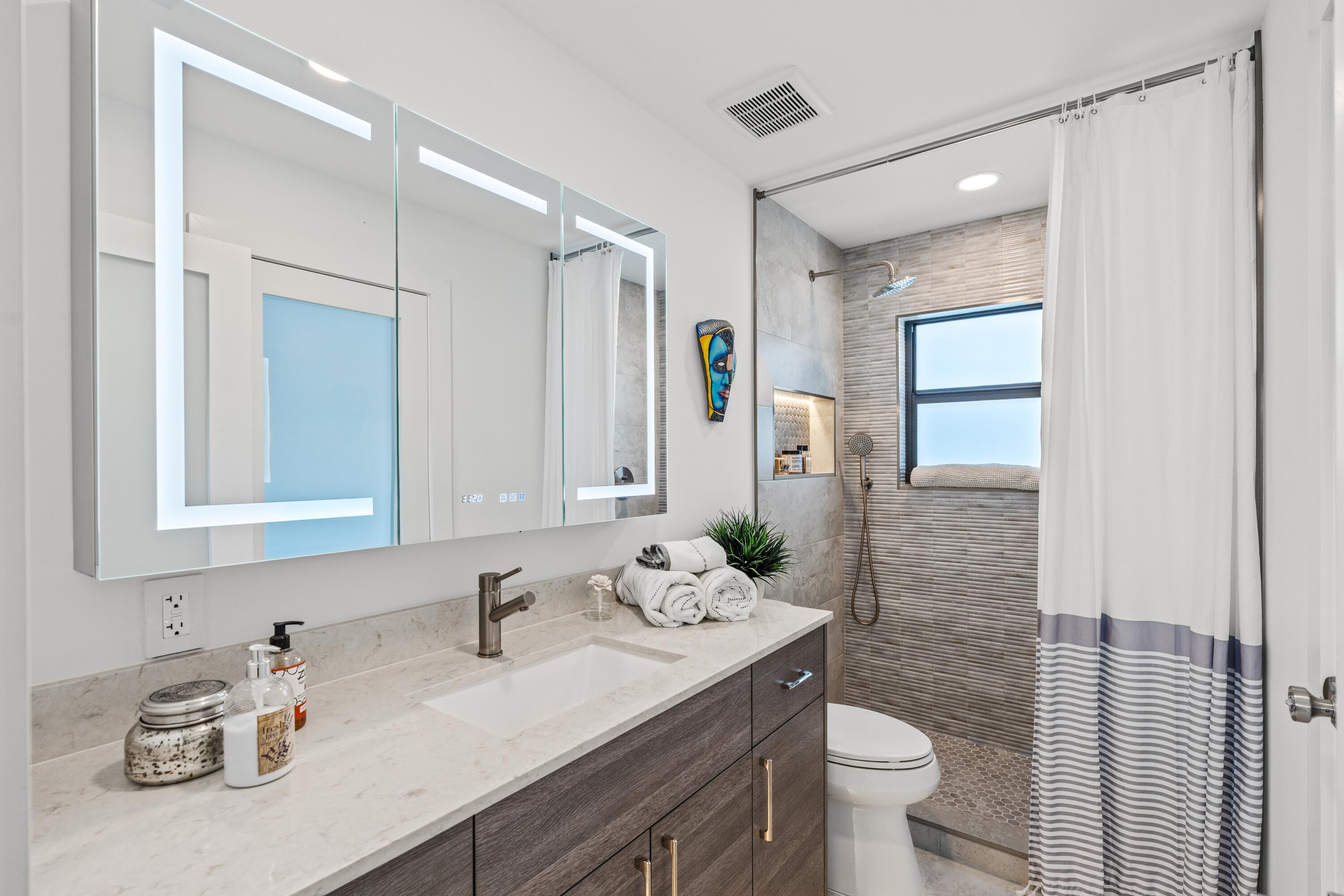 3605 S Lake Boynton Beach, FL 33435