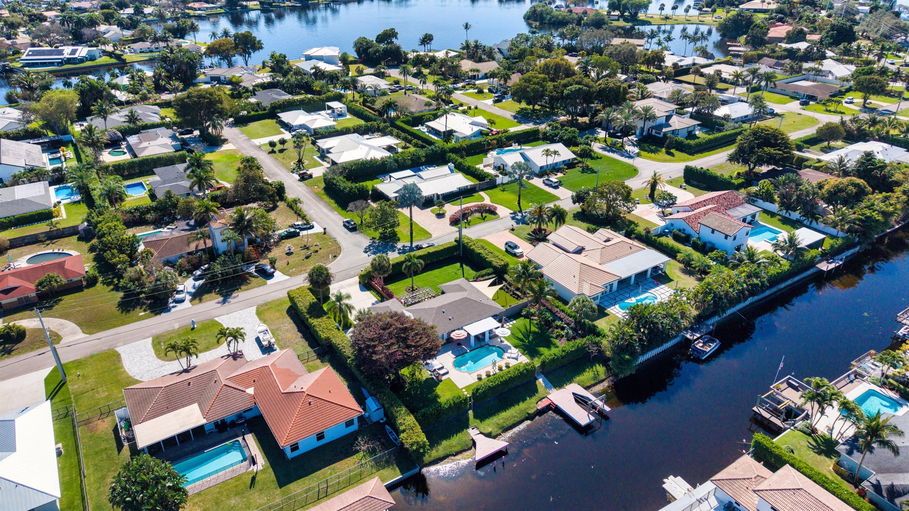 3605 S Lake Boynton Beach, FL 33435