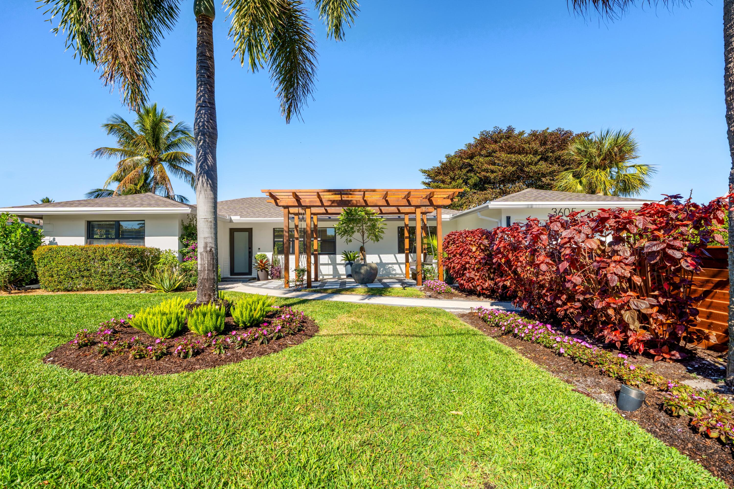 3605 S Lake Boynton Beach, FL 33435