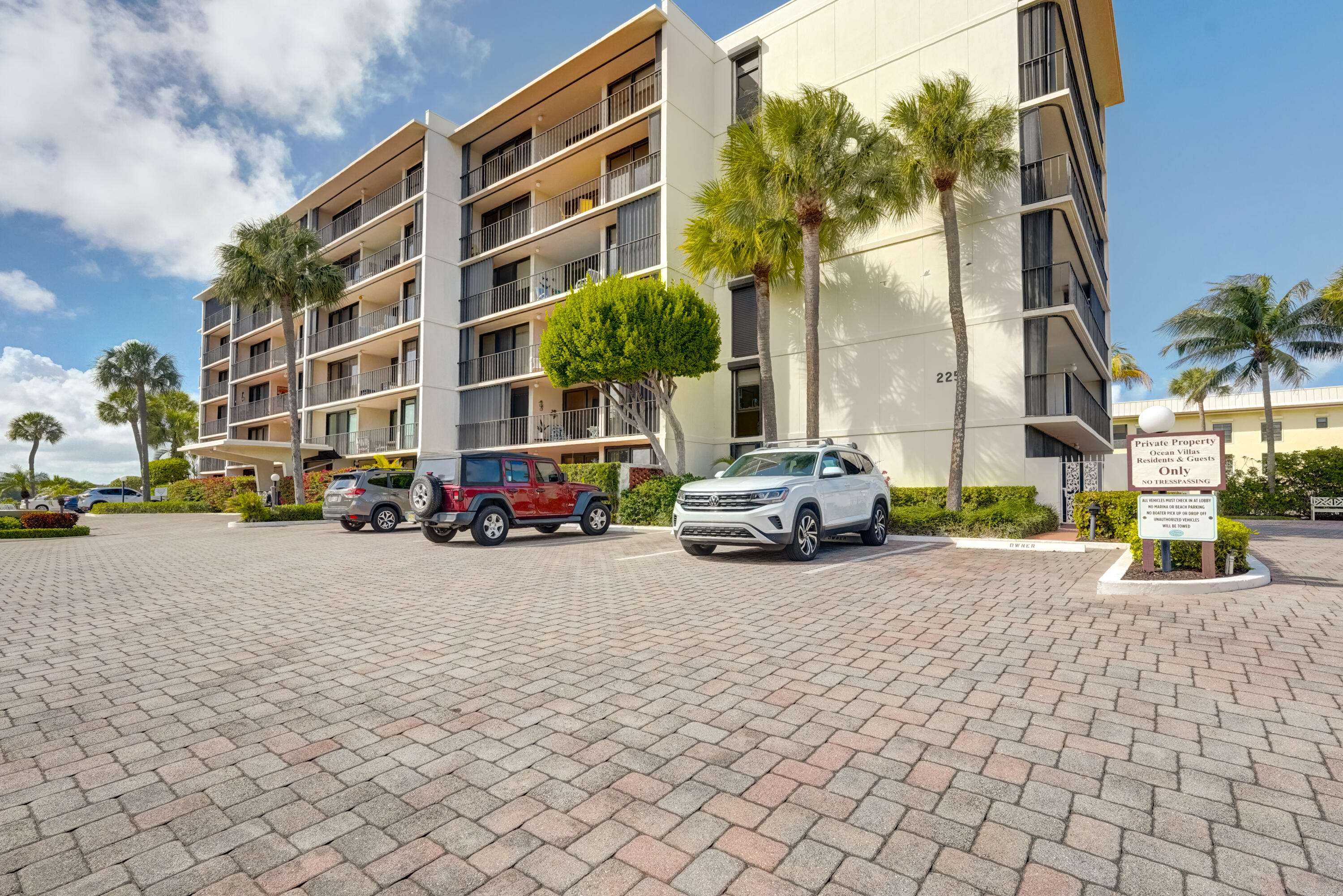 225 Beach #503 Tequesta, FL 33469