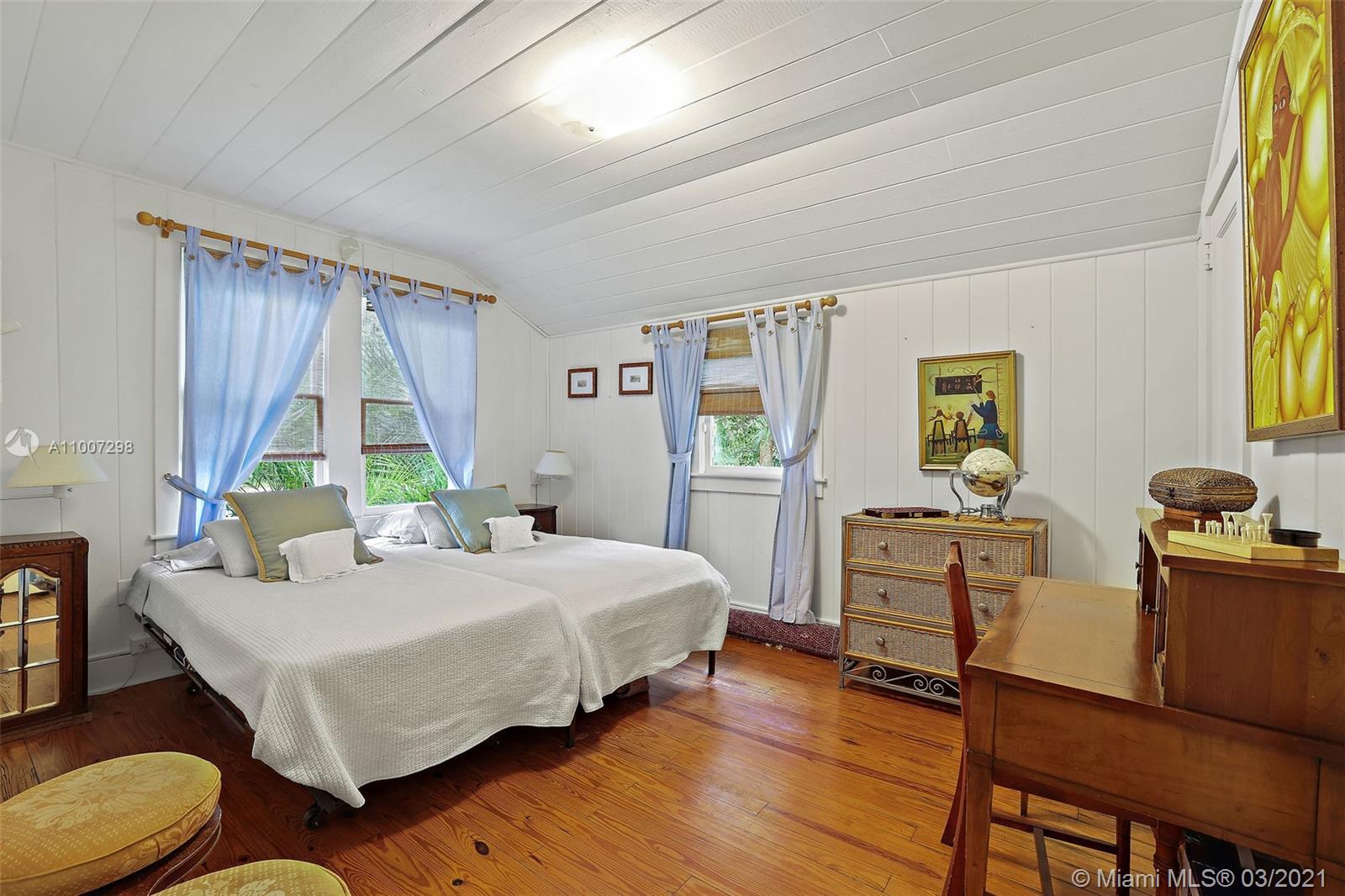 10400 Old Cutler Rd Coral Gables, FL 33156