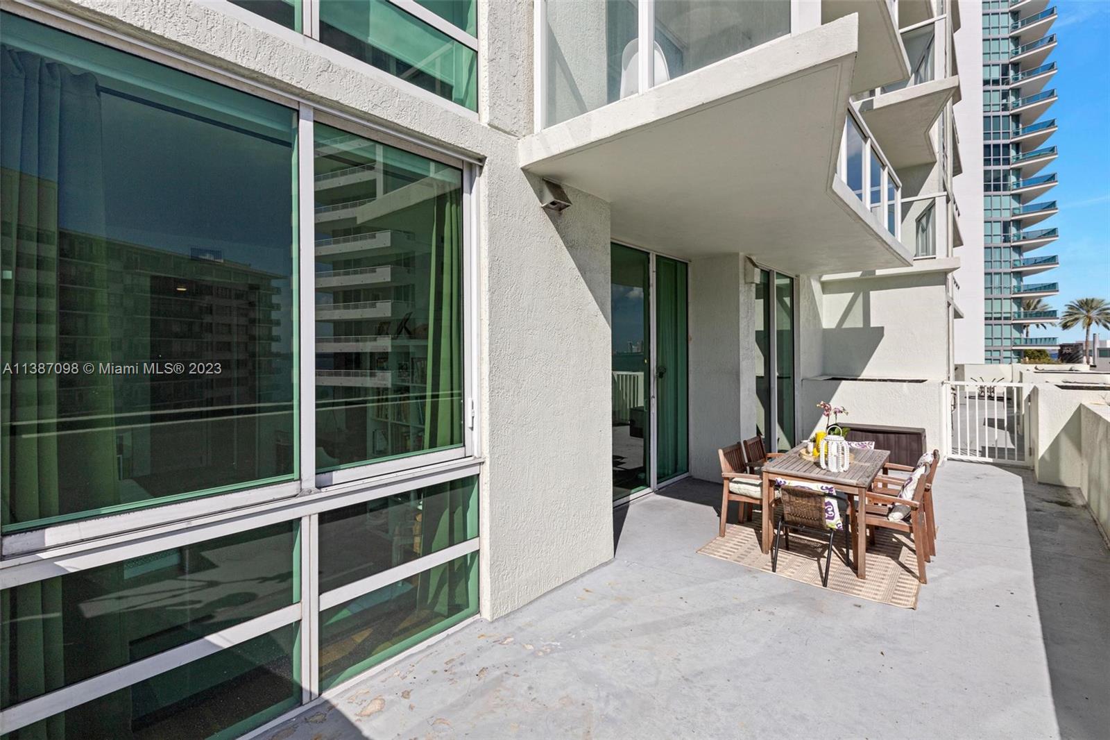 218 SE 14th St #803 Miami, FL 33131