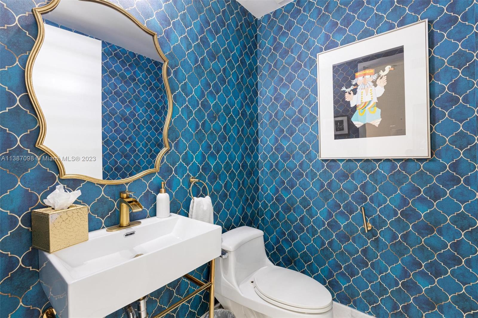 218 SE 14th St #803 Miami, FL 33131