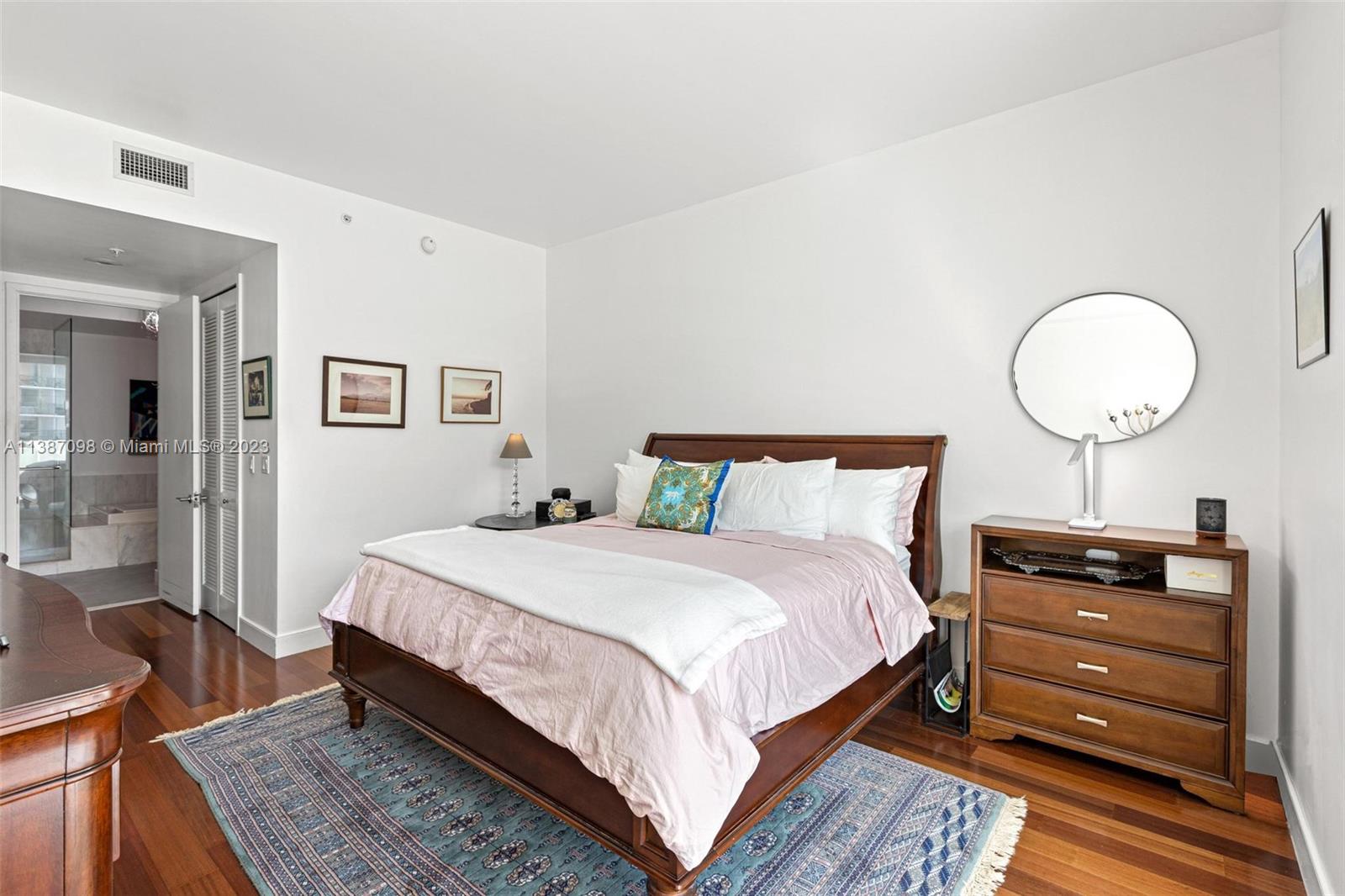 218 SE 14th St #803 Miami, FL 33131