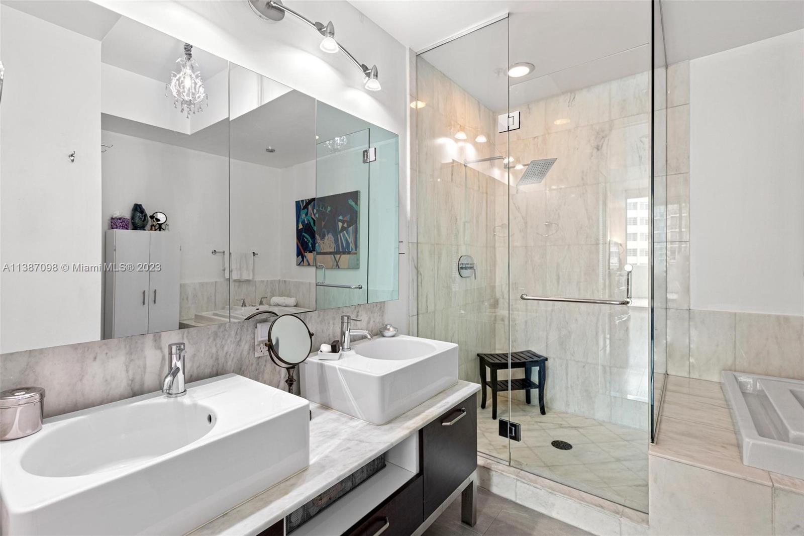 218 SE 14th St #803 Miami, FL 33131