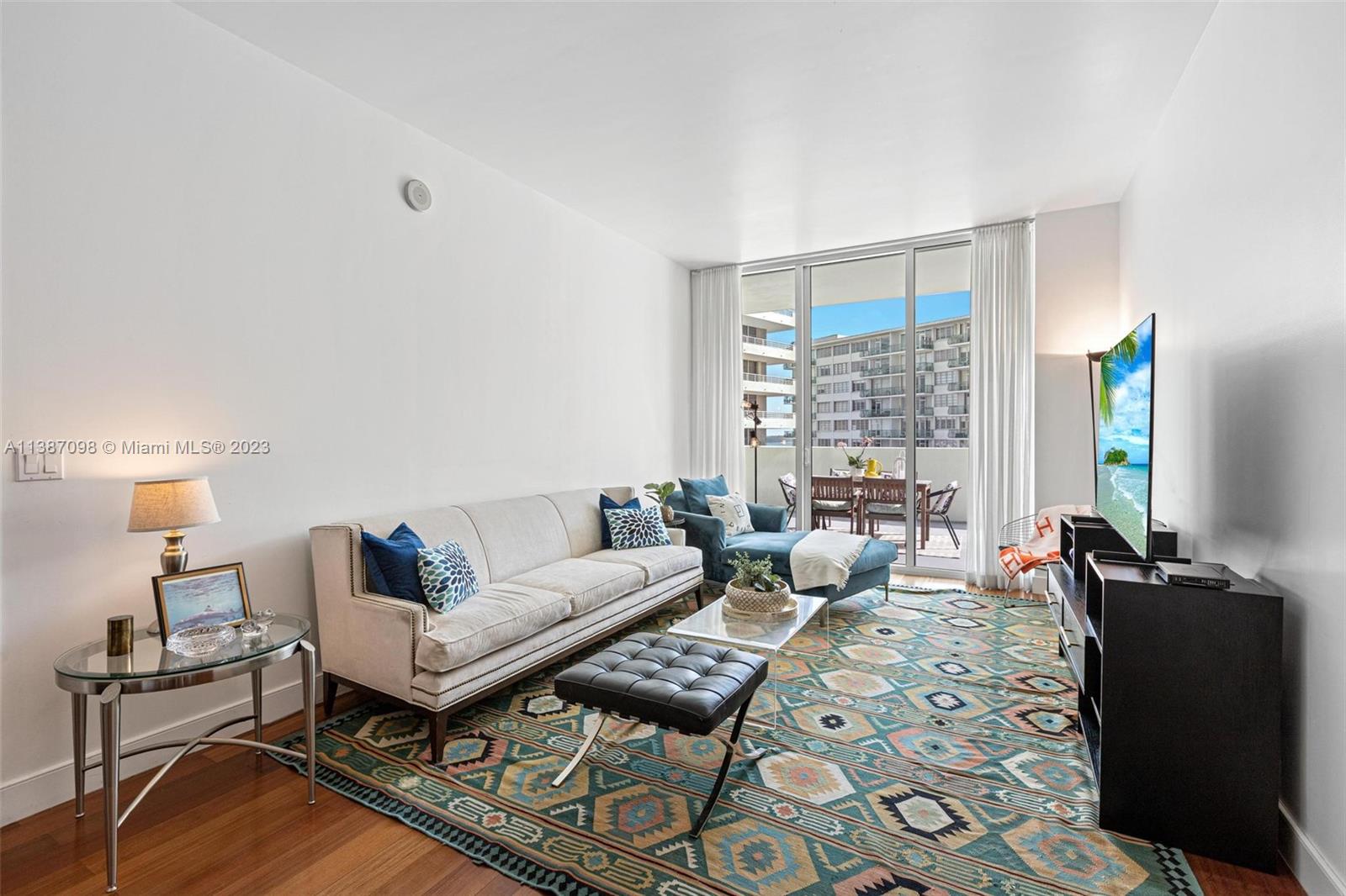 218 SE 14th St #803 Miami, FL 33131