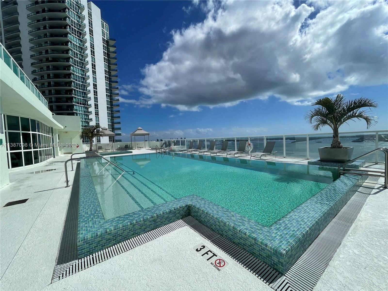 218 SE 14th St #803 Miami, FL 33131