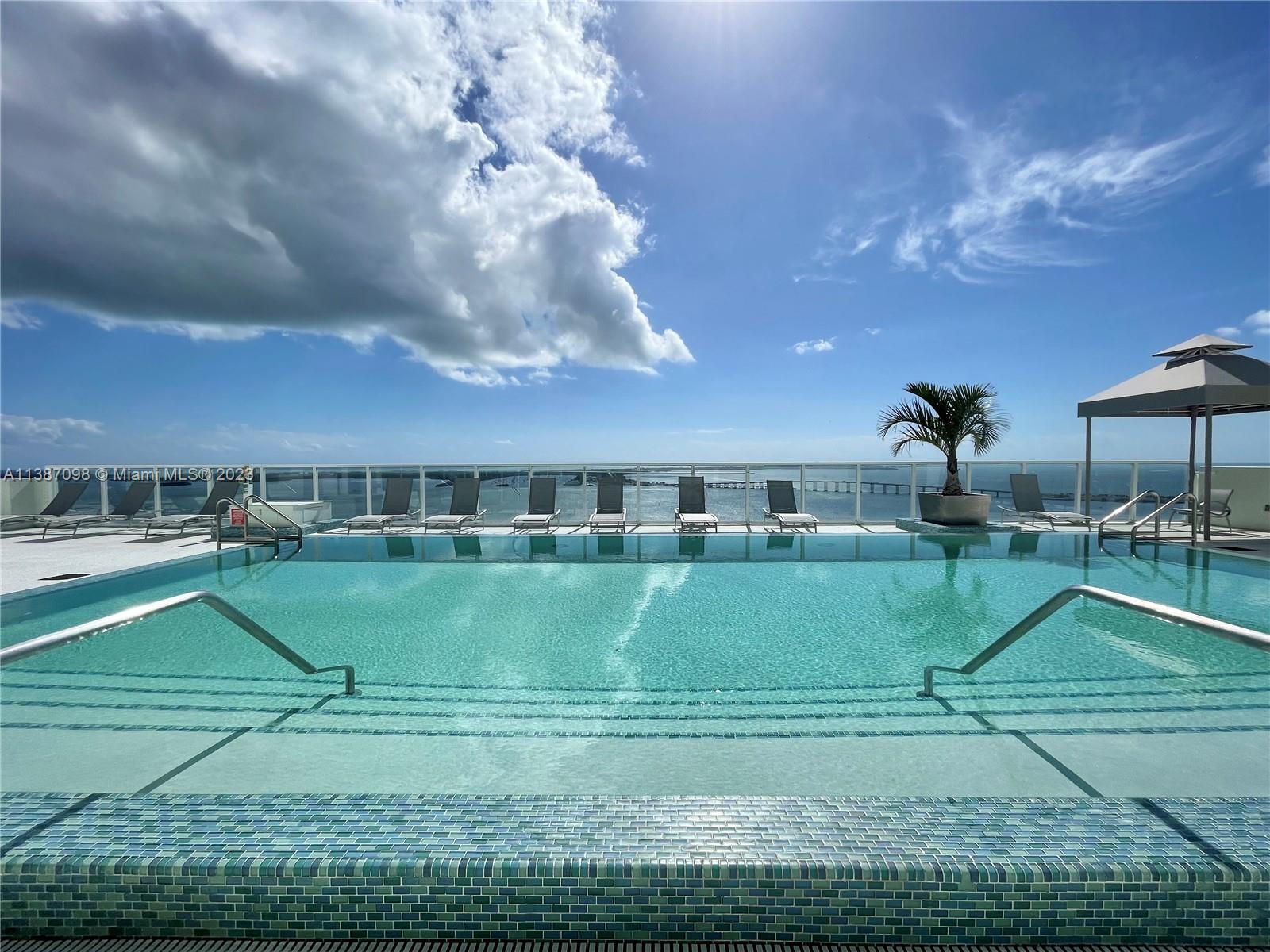 218 SE 14th St #803 Miami, FL 33131