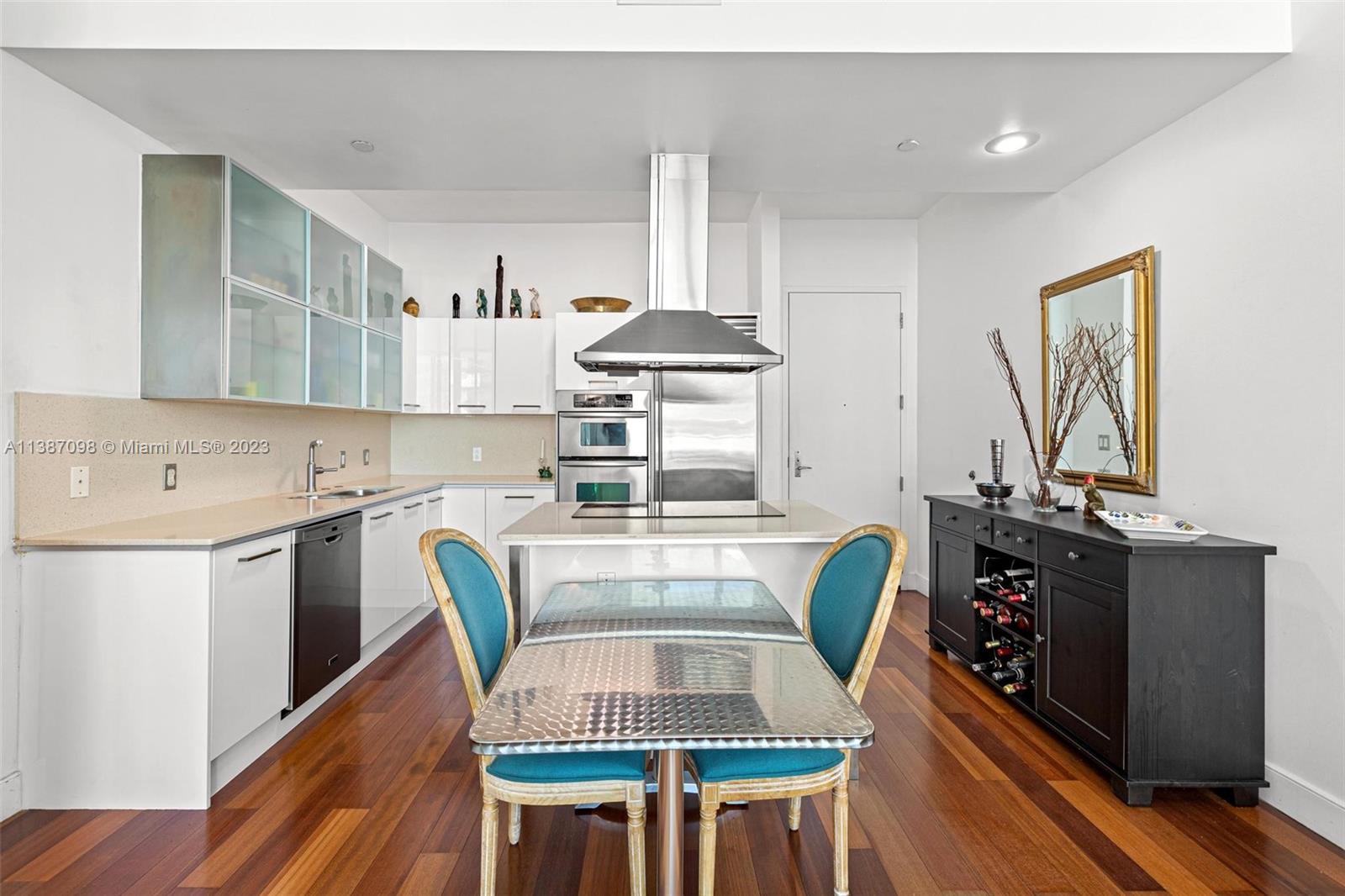 218 SE 14th St #803 Miami, FL 33131