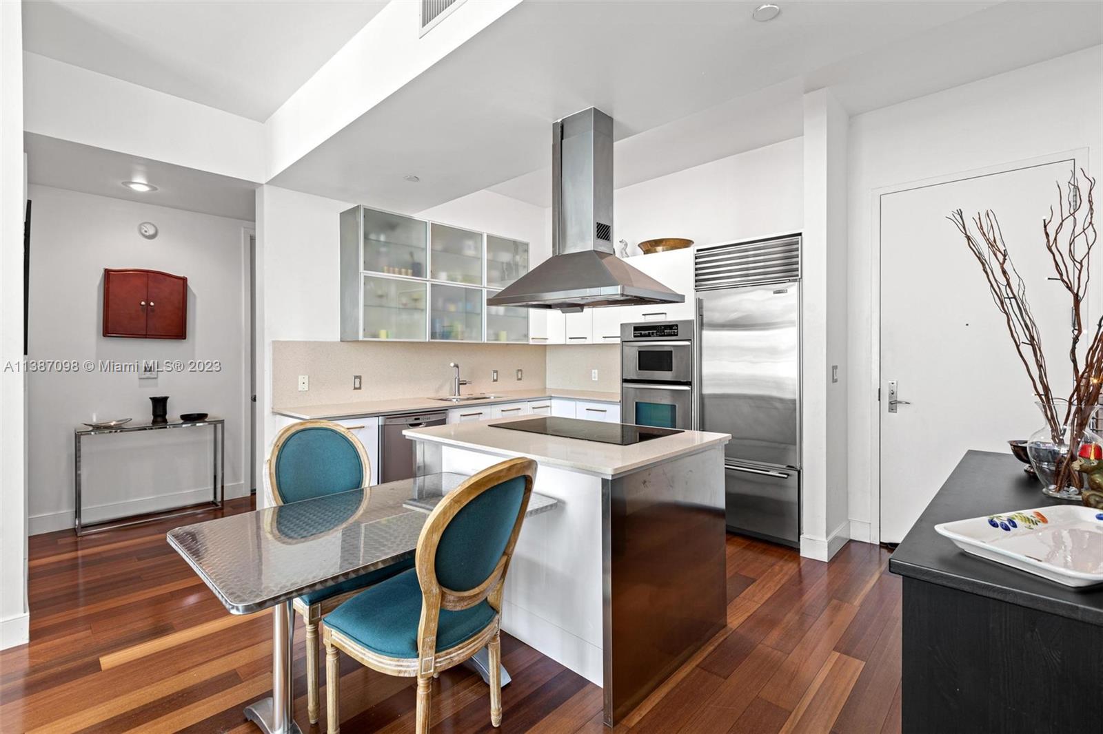 218 SE 14th St #803 Miami, FL 33131