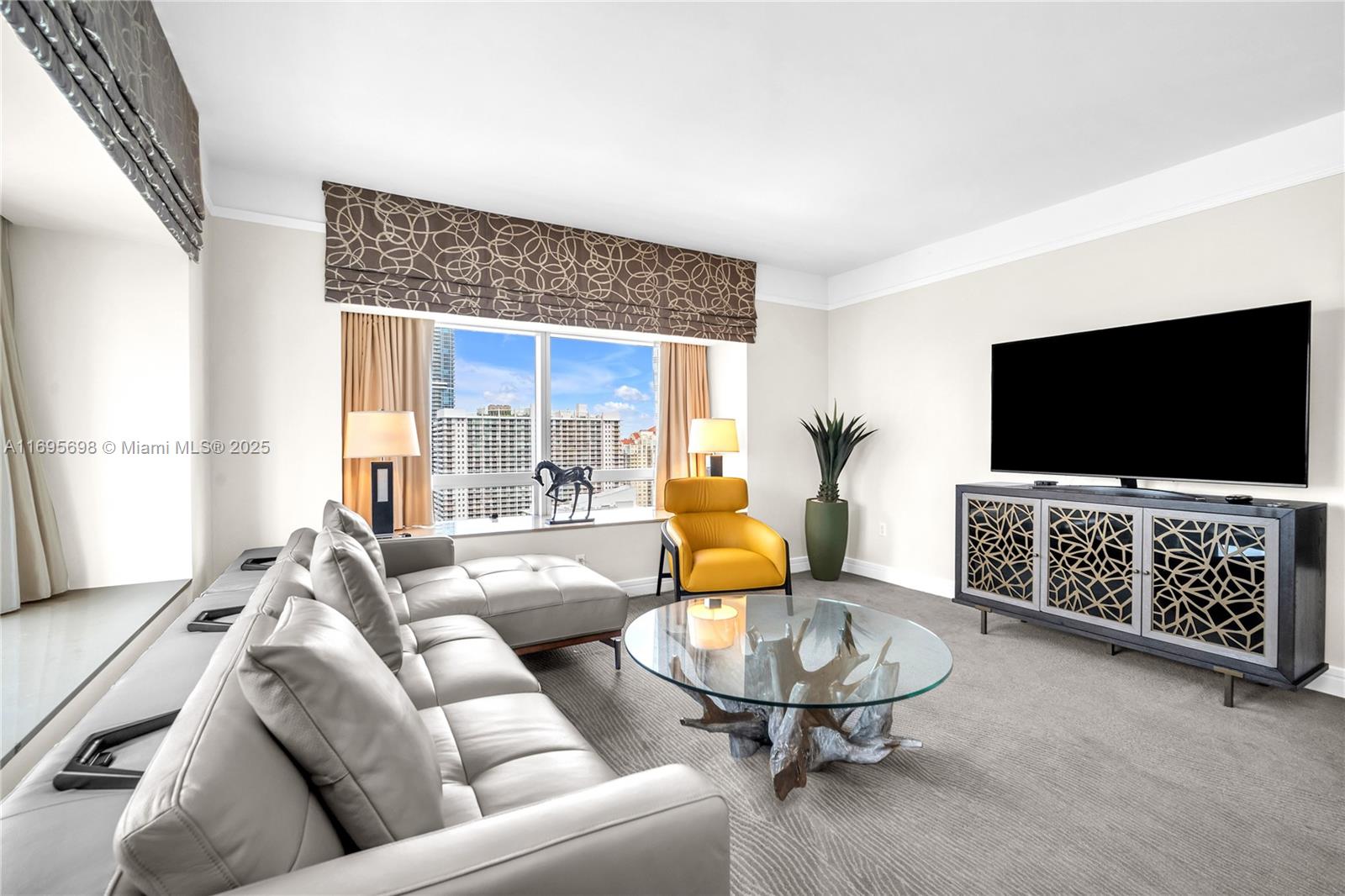 1435 Brickell Ave #3012 Miami, FL 33131