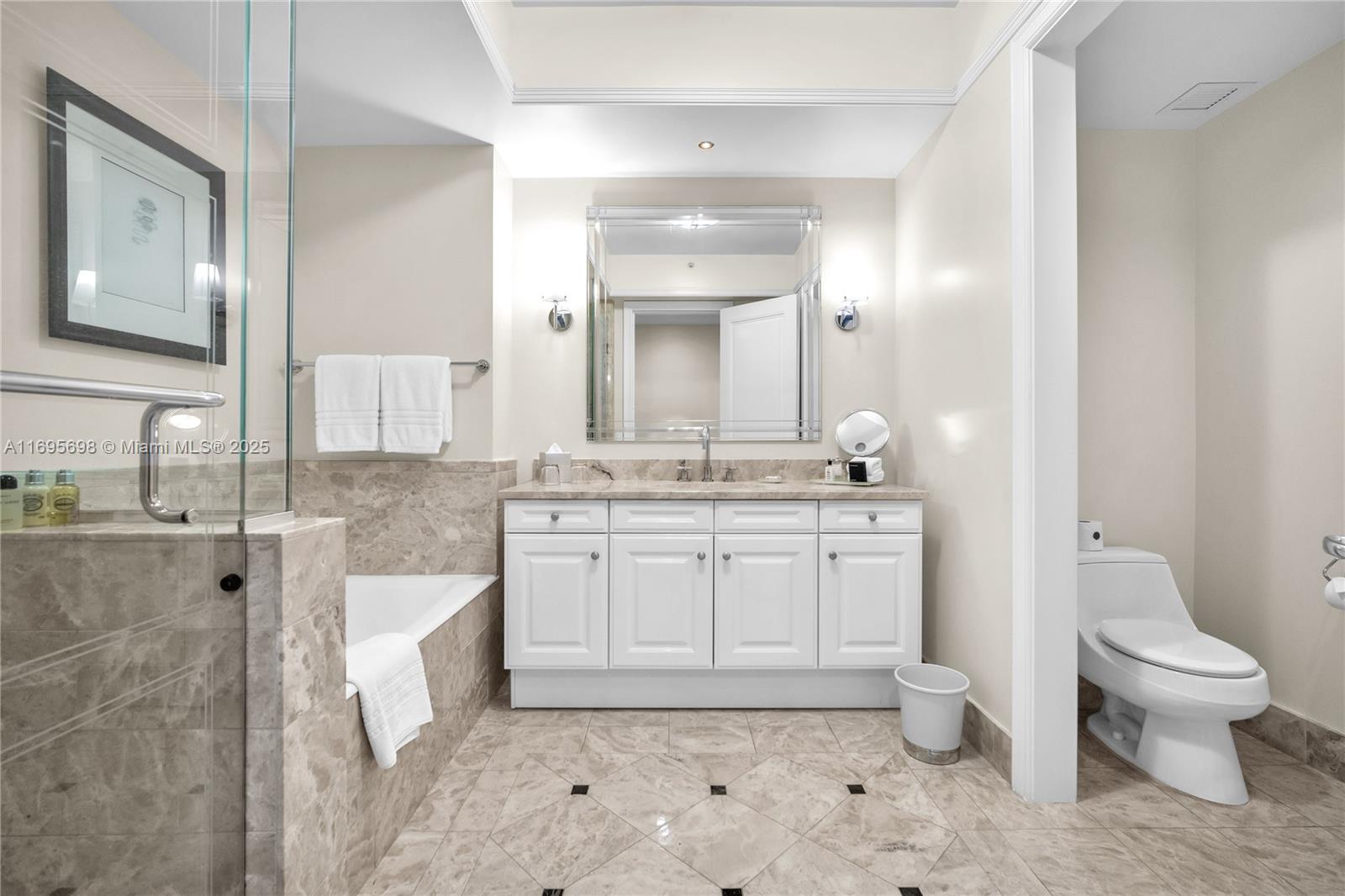 1435 Brickell Ave #3012 Miami, FL 33131