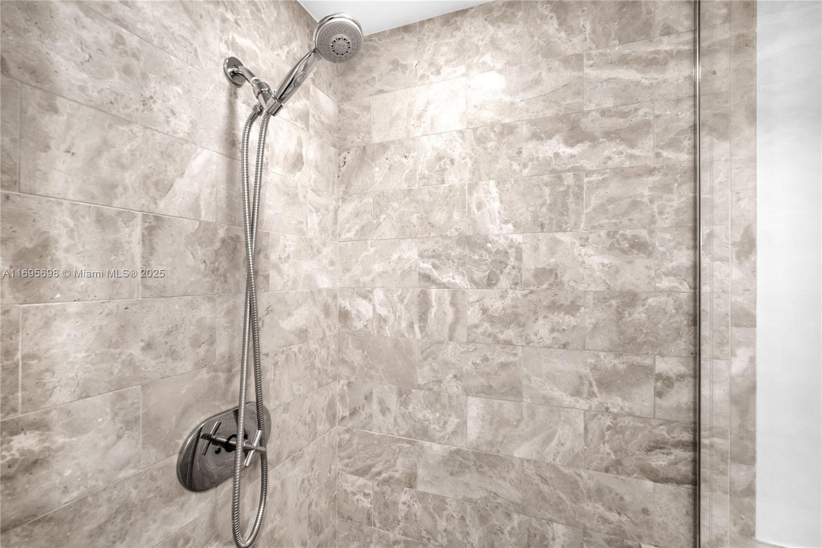 1435 Brickell Ave #3012 Miami, FL 33131