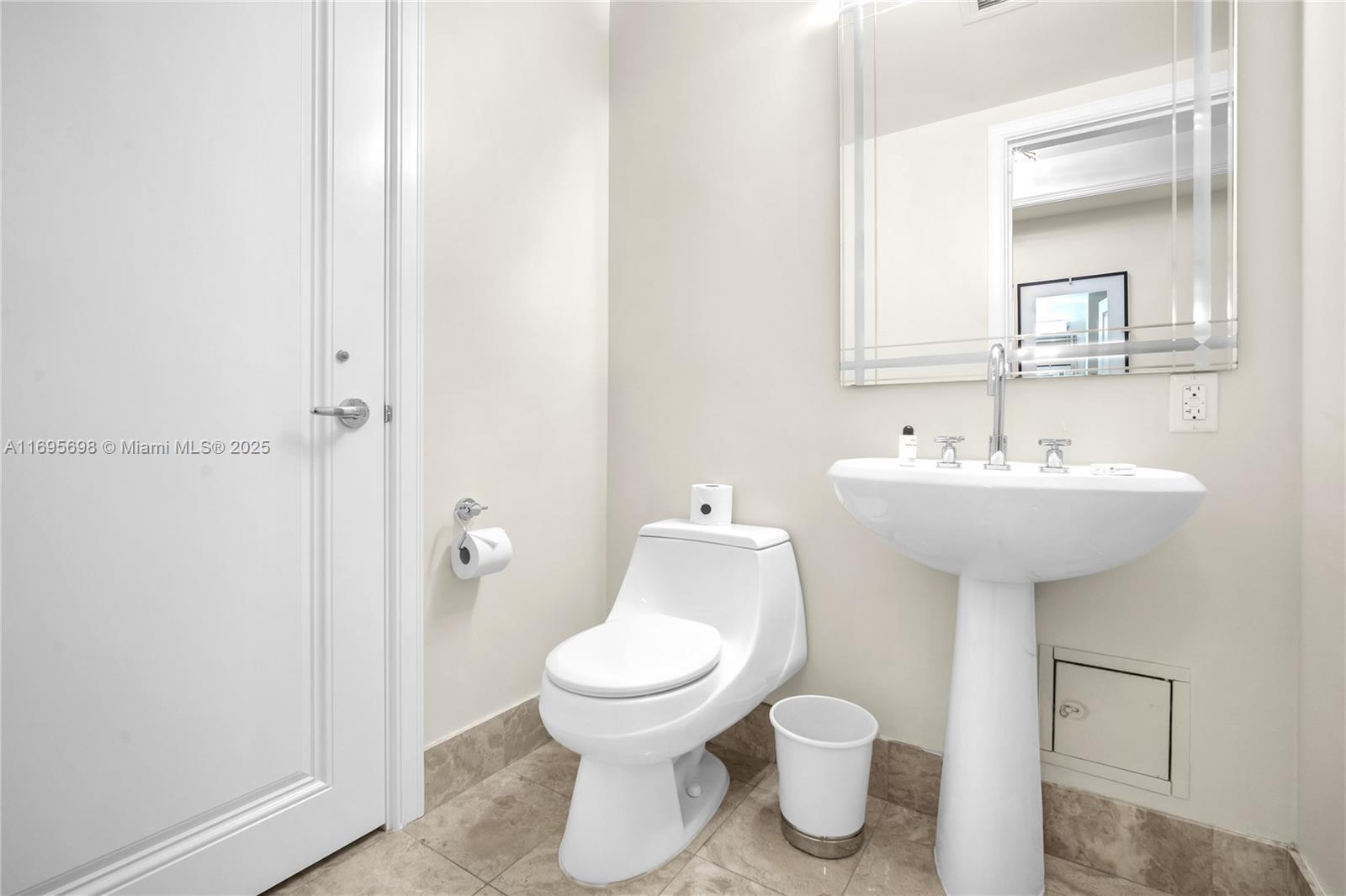 1435 Brickell Ave #3012 Miami, FL 33131