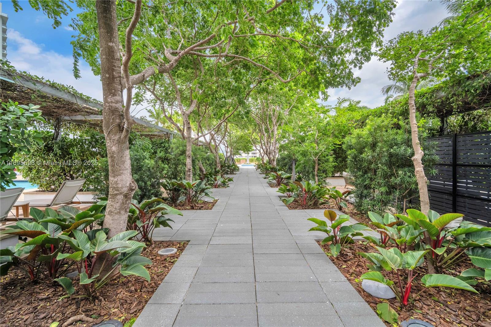 1435 Brickell Ave #3012 Miami, FL 33131