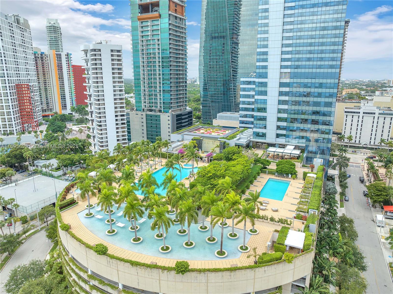 1435 Brickell Ave #3012 Miami, FL 33131