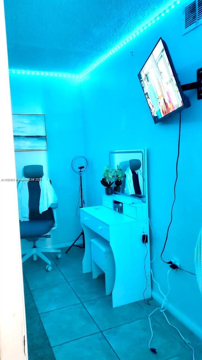 Undisclosed Address North Miami Beach, FL 33162