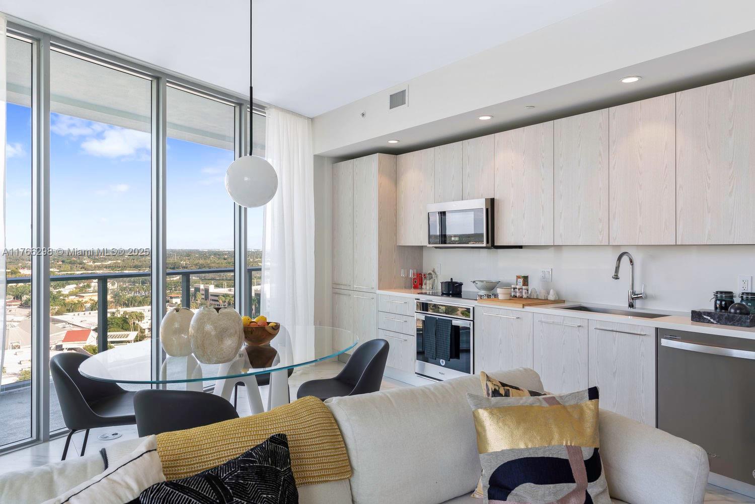 image One Metropica32