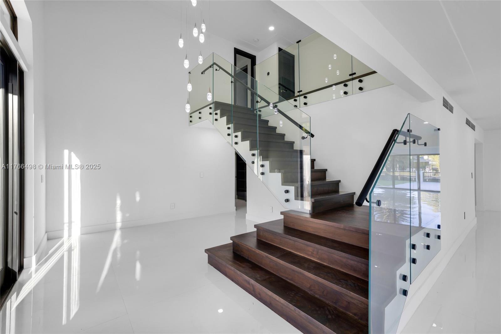 406 Holiday Dr Hallandale Beach, FL 33009 406 Holiday Dr Hallandale Beach, FL 33009