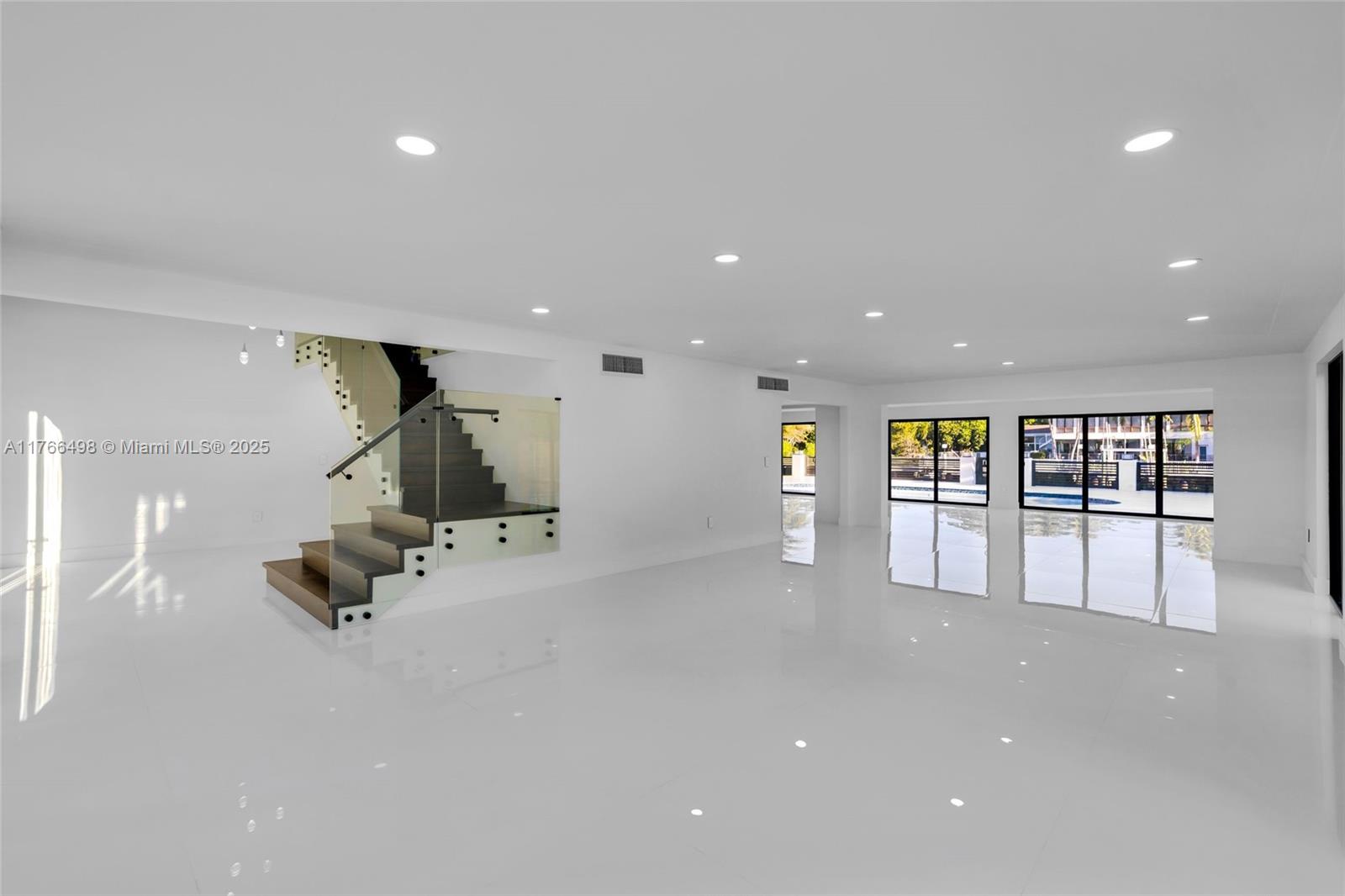 406 Holiday Dr Hallandale Beach, FL 33009 406 Holiday Dr Hallandale Beach, FL 33009