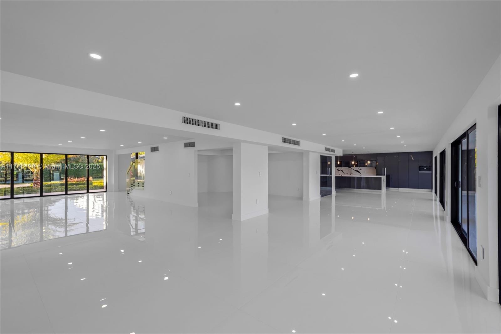 406 Holiday Dr Hallandale Beach, FL 33009 406 Holiday Dr Hallandale Beach, FL 33009