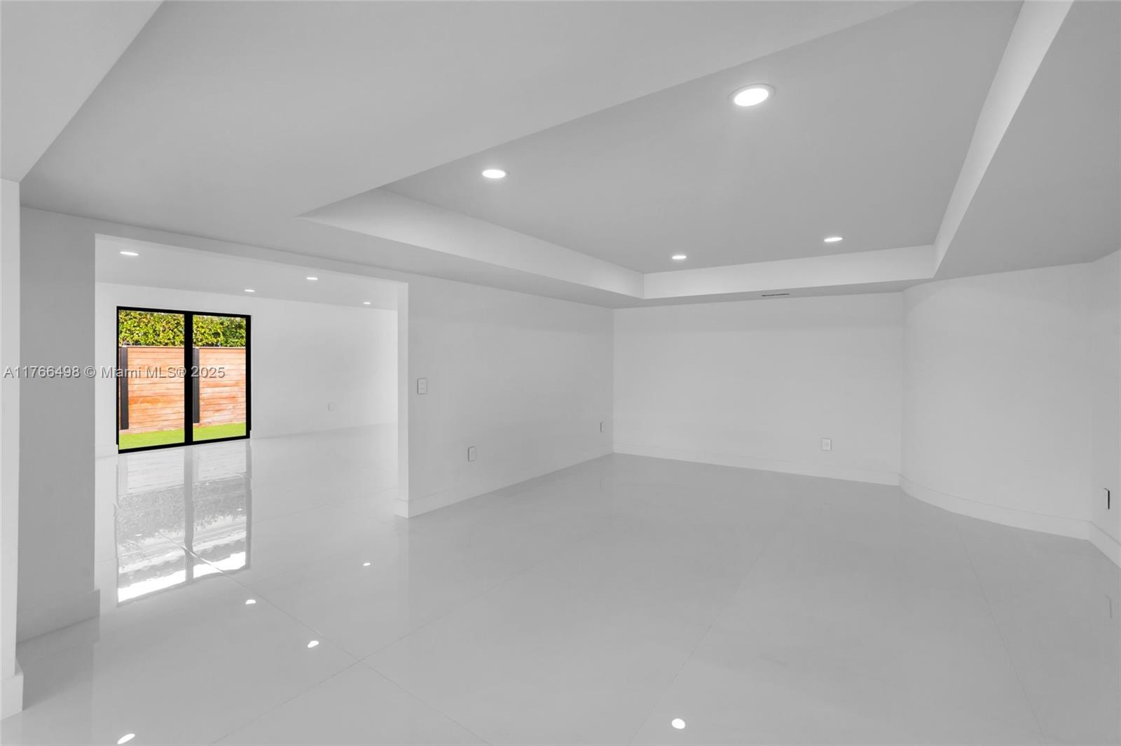 406 Holiday Dr Hallandale Beach, FL 33009 406 Holiday Dr Hallandale Beach, FL 33009