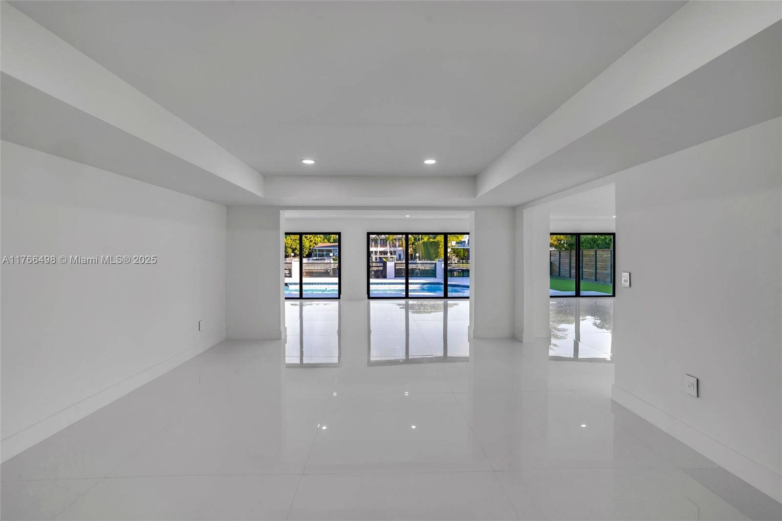 406 Holiday Dr Hallandale Beach, FL 33009 406 Holiday Dr Hallandale Beach, FL 33009