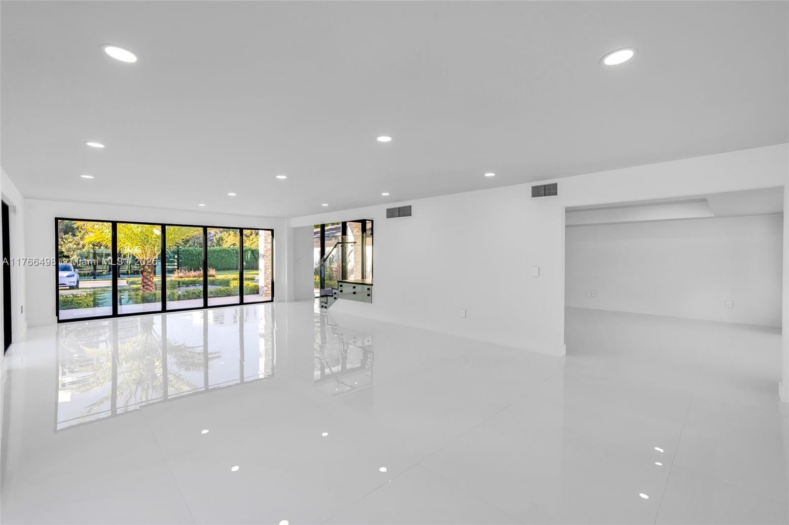 406 Holiday Dr Hallandale Beach, FL 33009 406 Holiday Dr Hallandale Beach, FL 33009