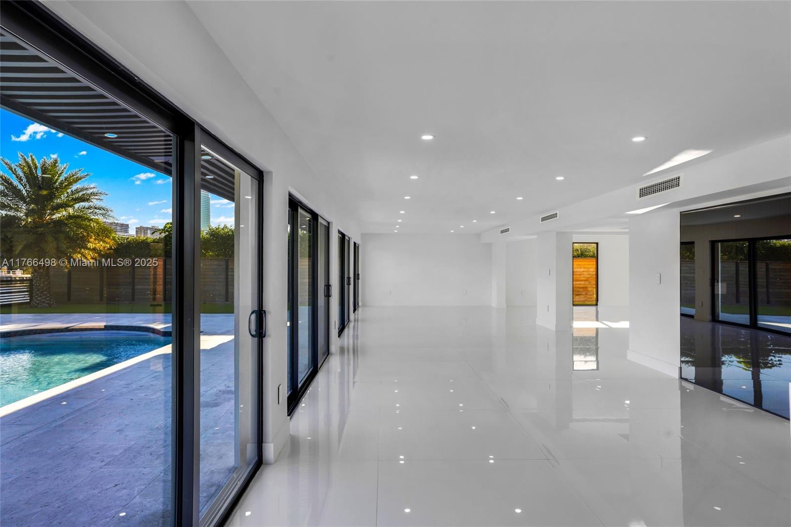 406 Holiday Dr Hallandale Beach, FL 33009 406 Holiday Dr Hallandale Beach, FL 33009