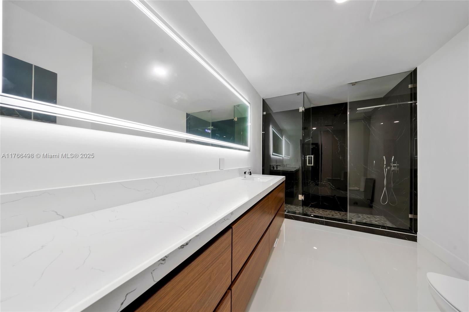 406 Holiday Dr Hallandale Beach, FL 33009 406 Holiday Dr Hallandale Beach, FL 33009